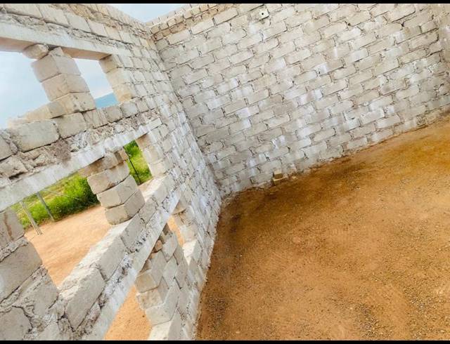 3 BEDROOM HOUSE FOR SALE IN KHUBVI